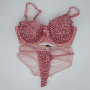 Victoria Secret Vintage Pink Lace Bra 36 DD or 36E
